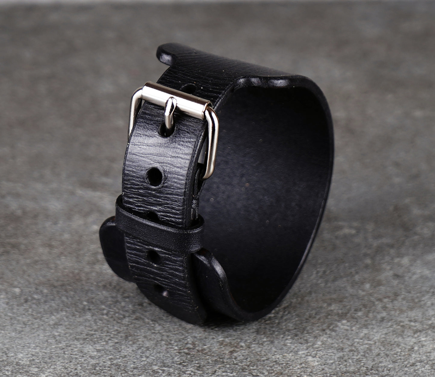 Black Leather Bracelet – Handmade Vegetable-Tanned Wrist Accessory