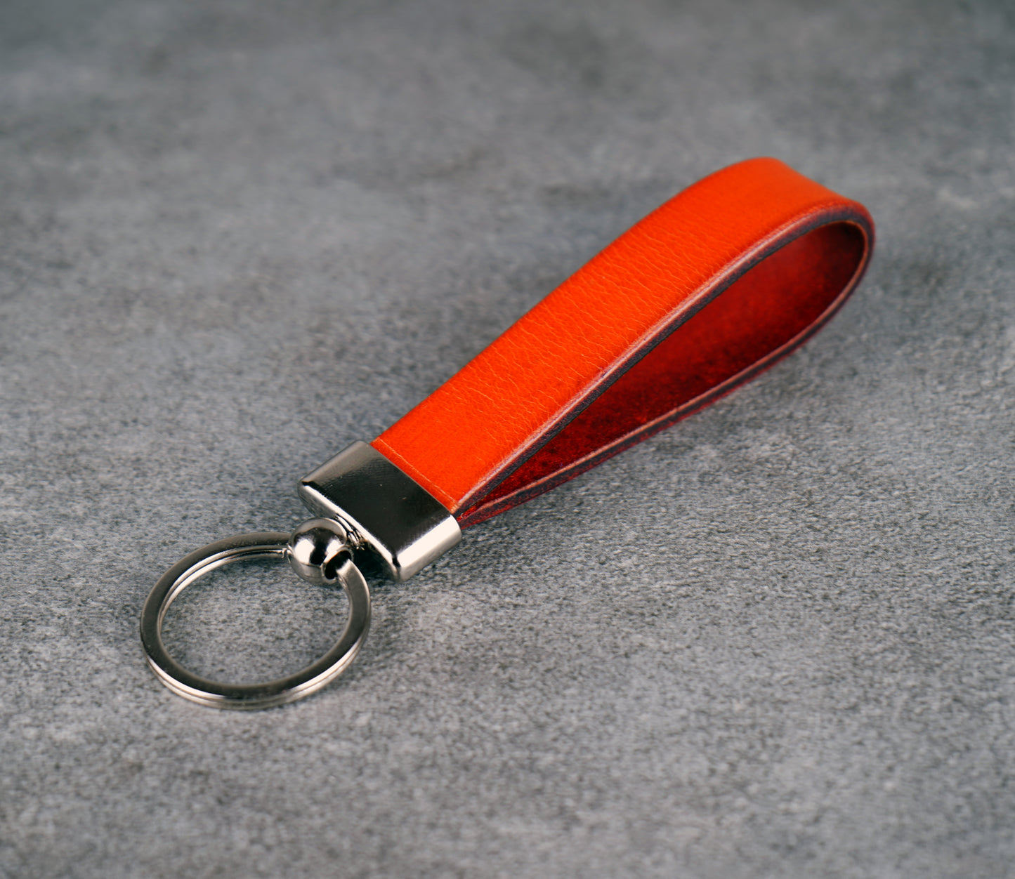 Orange Leather Keychain – Handcrafted Vegetable‑Tanned Leather Accessory
