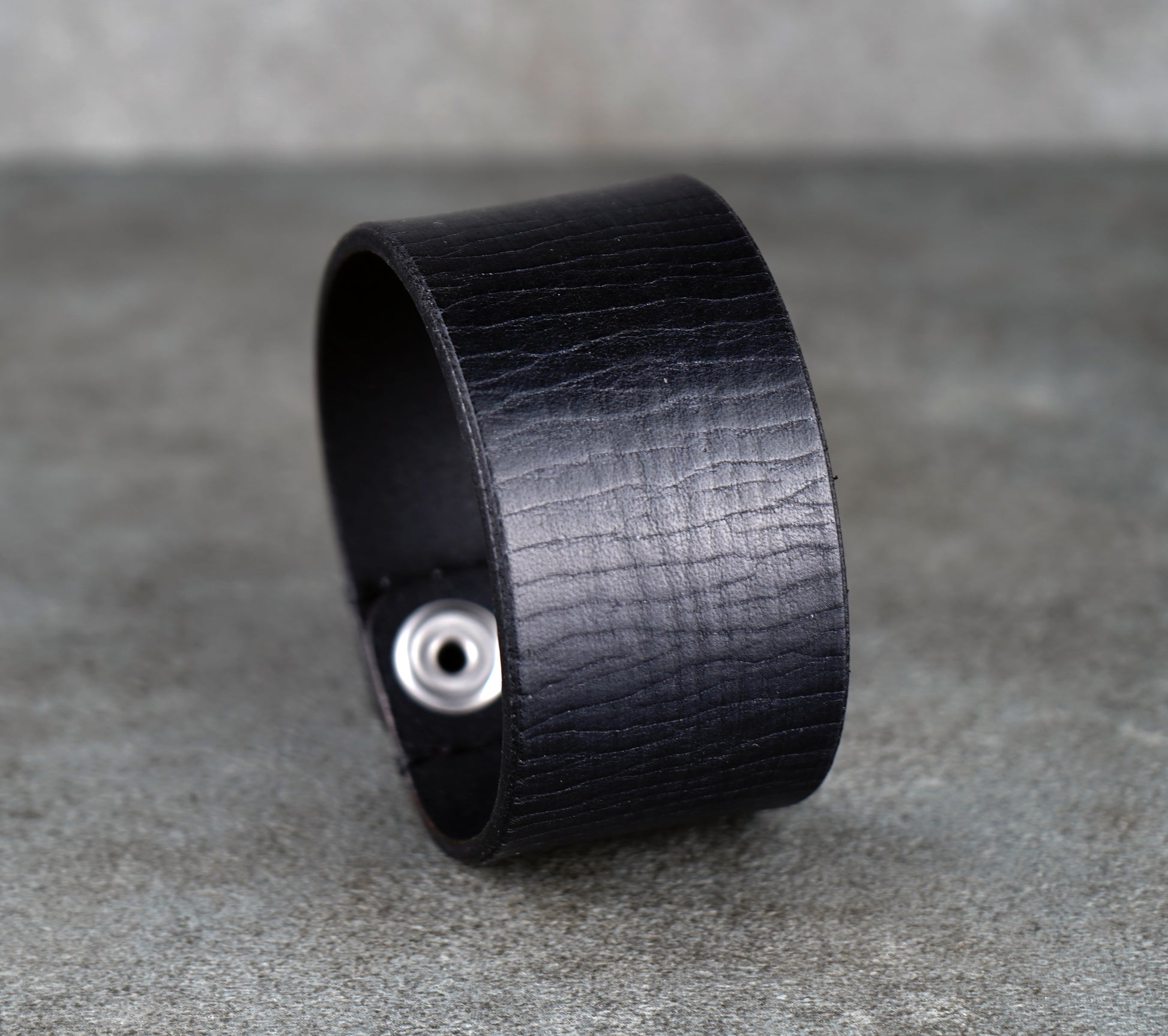 classic black leather cuff 4cm handmade premium leather

