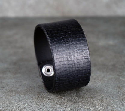 classic black leather cuff 4cm handmade premium leather
