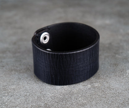 classic black leather cuff 4cm handmade premium leather
