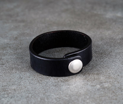 classic black leather cuff 2cm handmade premium leather

