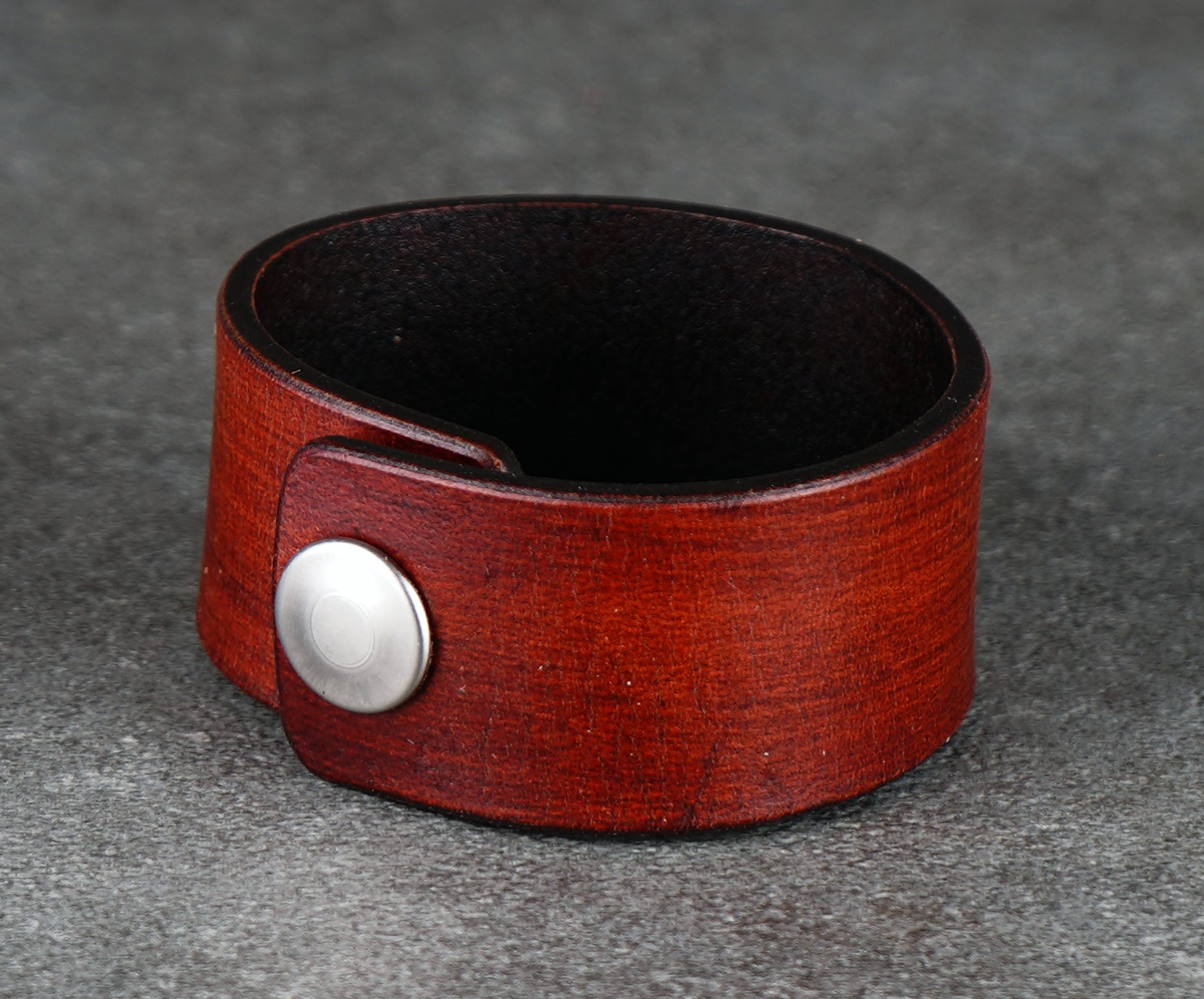 Brown Jolly Roger leather bracelet crafted from high‑quality leather