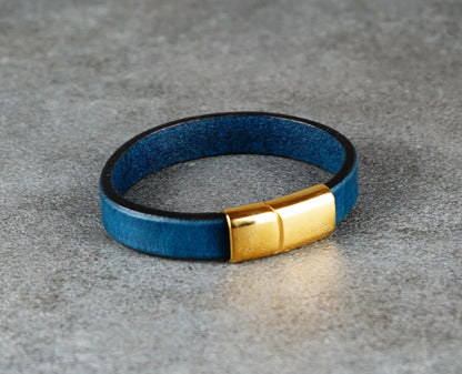 Blue Leather Bracelet – Handcrafted Vegetable‑Tanned Wrist Accessory
