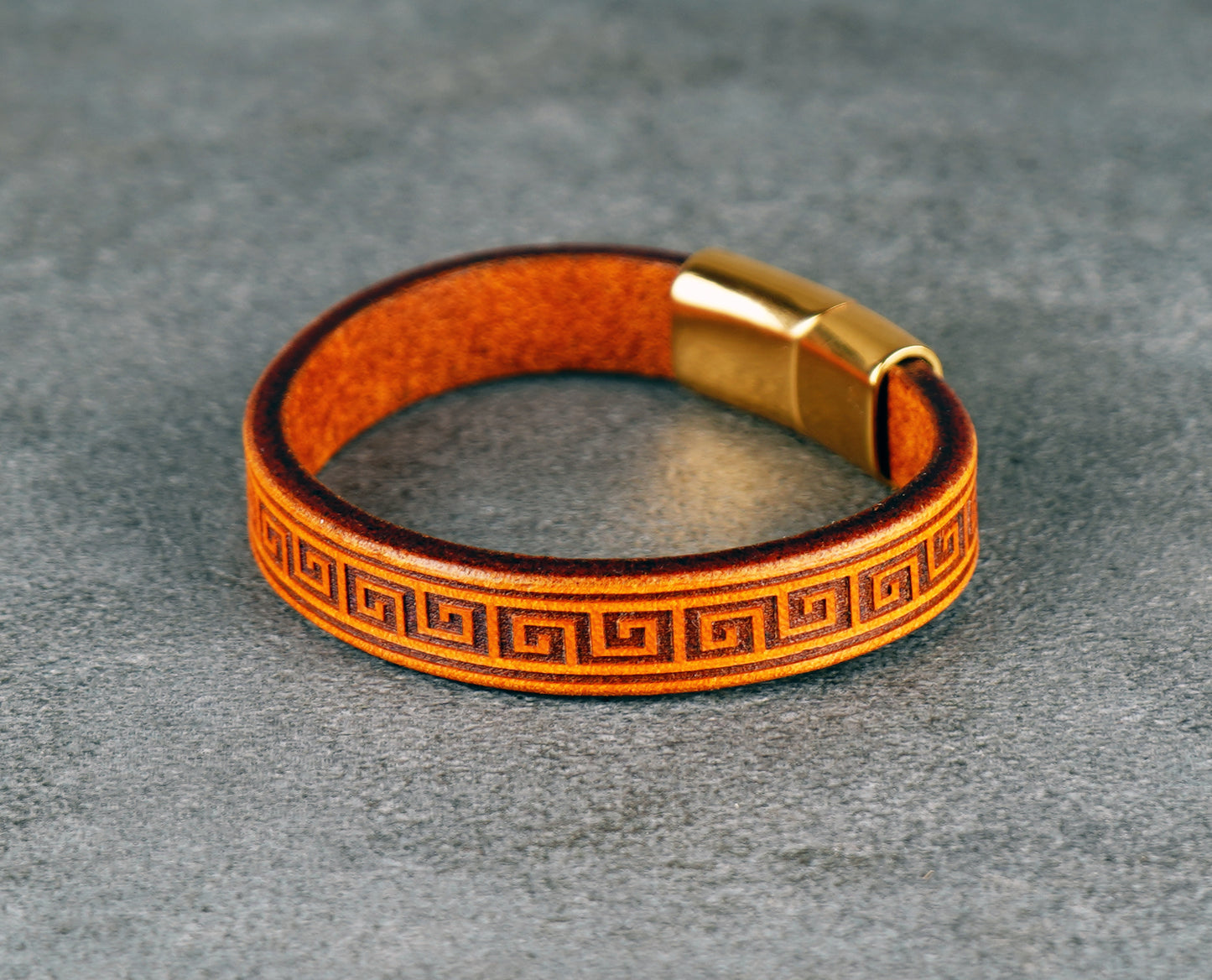Sunny Yellow Leather Bracelet – Handmade Vegetable‑Tanned Wrist Accessory