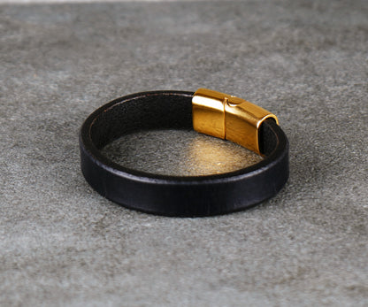 Black Leather Bracelet – Handmade 12 mm Vegetable‑Tanned Wrist Accessory
