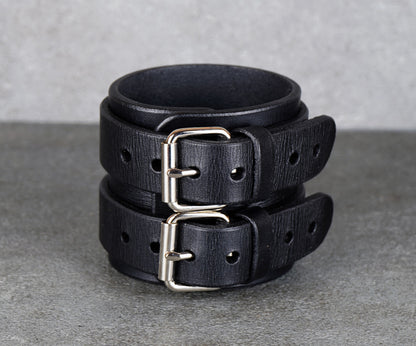 Black Leather Bracelet – Handmade Vegetable‑Tanned Wrist Accessory