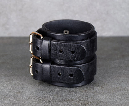 Black Leather Bracelet – Handmade Vegetable‑Tanned Wrist Accessory