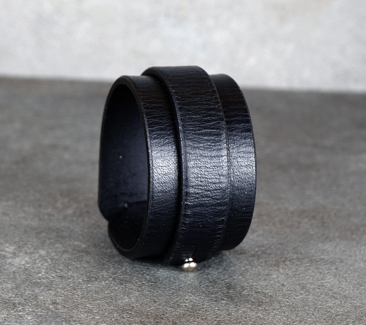 Black Leather Bracelet – Handcrafted Minimalist Veg-Tan Cuff