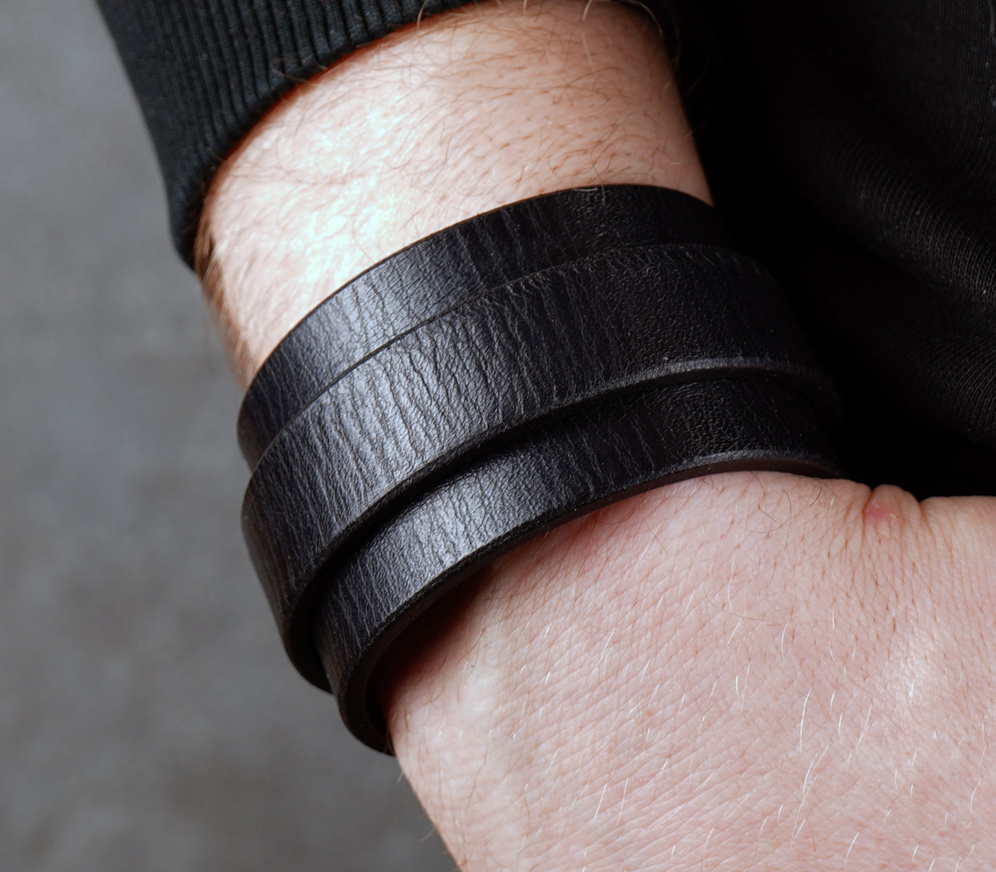 Black Leather Bracelet – Handcrafted Minimalist Veg-Tan Cuff