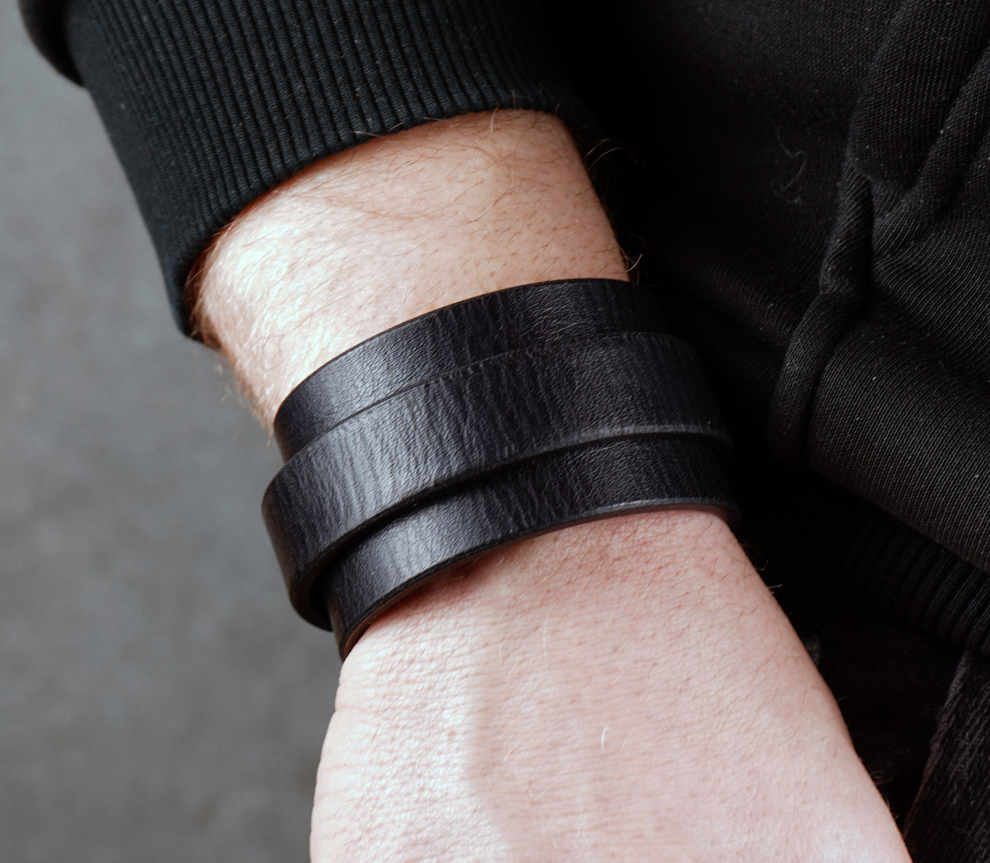 Black Leather Bracelet – Handcrafted Minimalist Veg-Tan Cuff