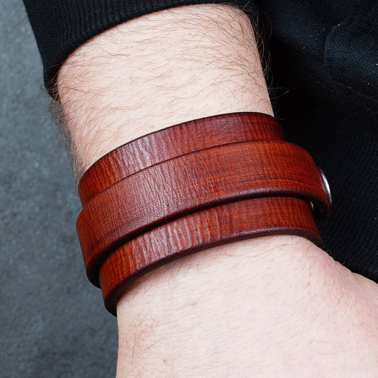 Brown Leather Bracelet – Handcrafted Vegetable‑Tanned Wrist Accessory